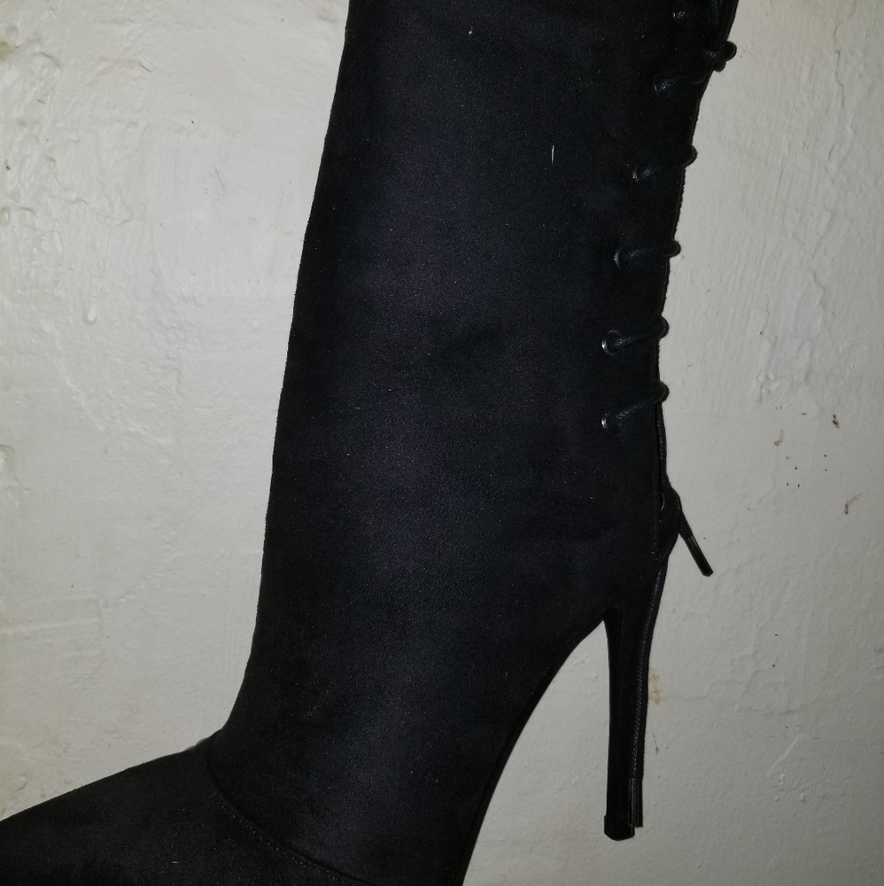 Black Size 7 sexy booties